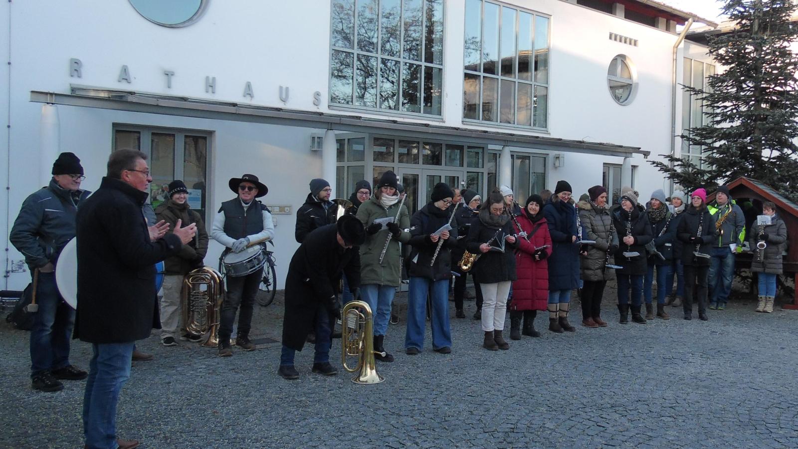 Geltinger-Musiker-laden-zum-Neujahrsanblasen