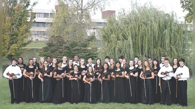 Aus Illonois nach Klettham! Benefizkonzert in der Erlöserkirche Klettham des Southern Illinois University Edwardsville Suzuki Tour Orchestra. 	 (Foto: Stadtmarketing Erding)