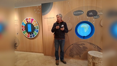 Michael Stollmann bot für Senioren eine Führung durch das Museum Wald und Umwelt an. (Foto: vhs )