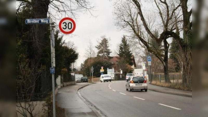 In der Pippinger Straße wurde die Tempo-30-Zone deutlich ausgeweitet. Im Zehentstadelweg gilt ab sofort Durchfahrt verboten. (Foto: US)