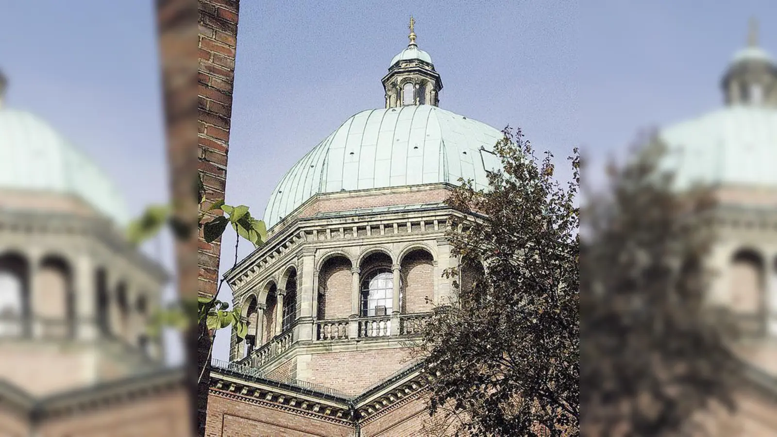 Die große Vierungskuppel von Sankt Ursula muss nun saniert werden.	 (Foto: Archiv)