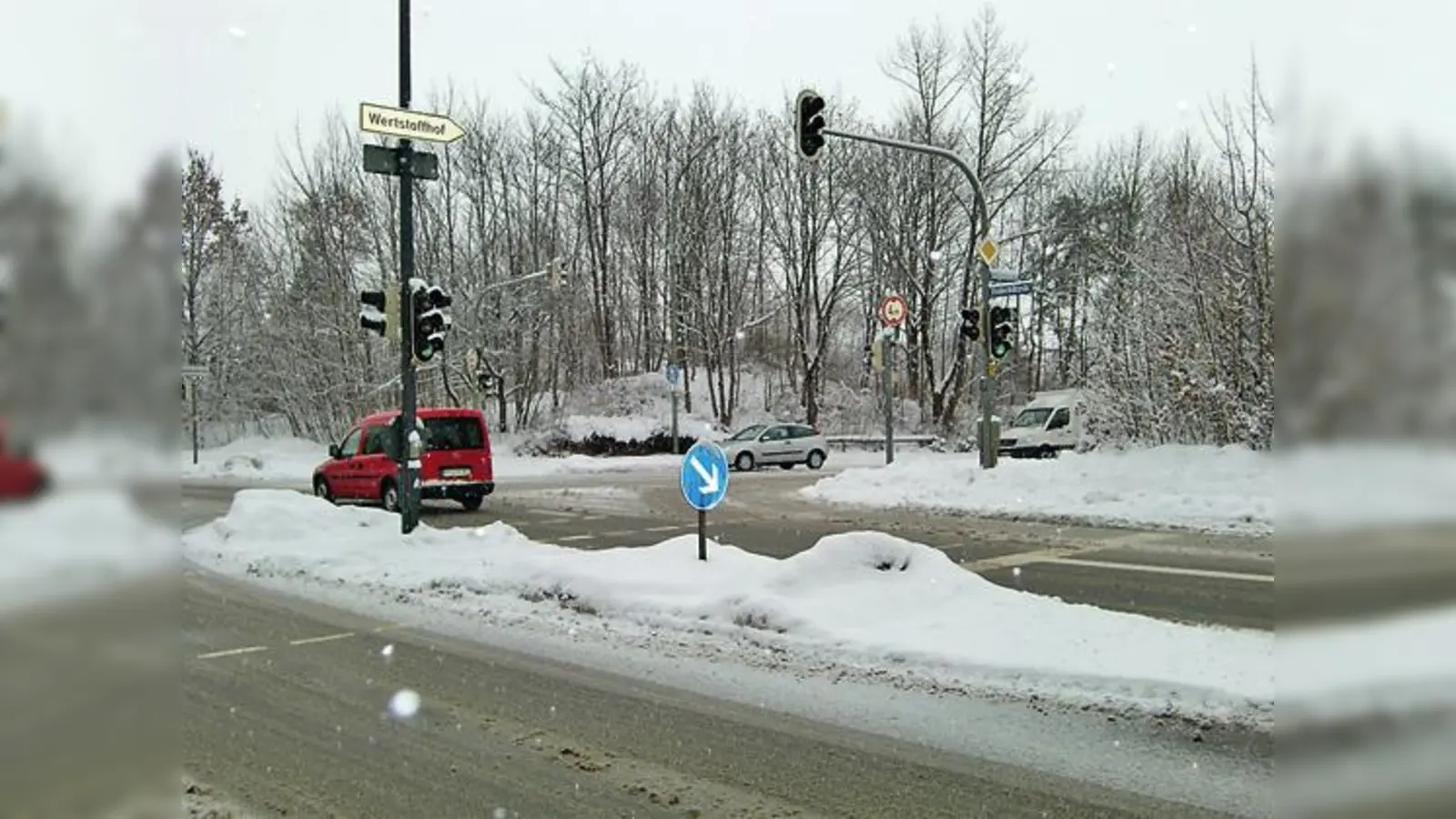 Wegweiser an der Freischützstraße zum geschlossenen Wertstoffhof an der  Savitsstraße.	 (Foto: ikb)