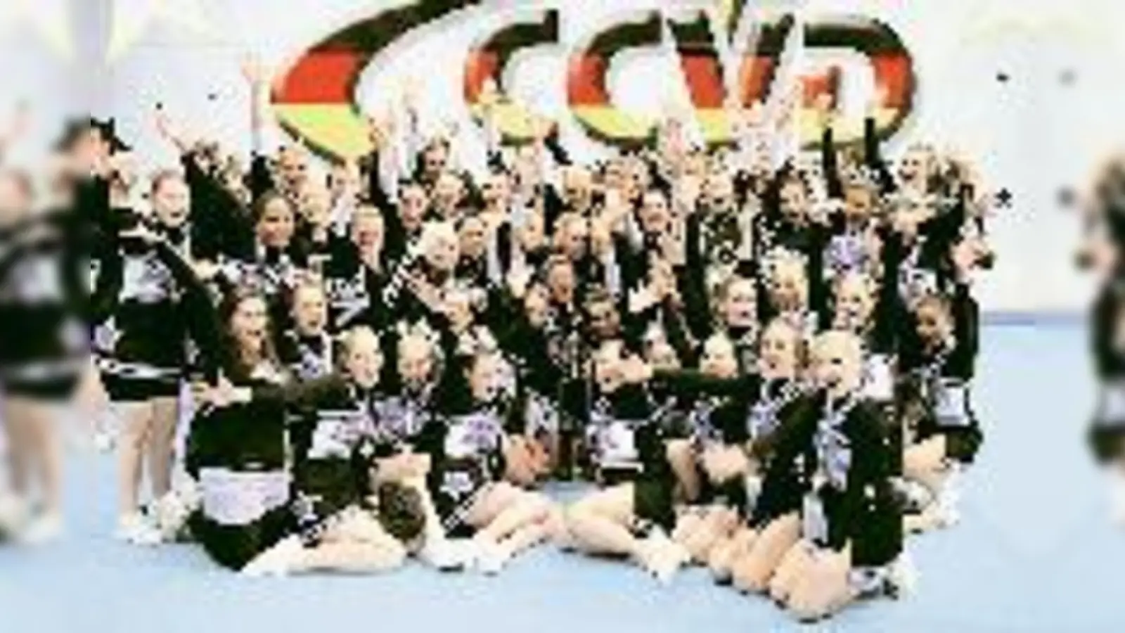 Die Cheerleader des TSV Turnerbund zeigten bei den Regionalmeisterschaften ihr Können und erlangten einen 1. und einen 2. Platz.  (Foto: Turnerbund)