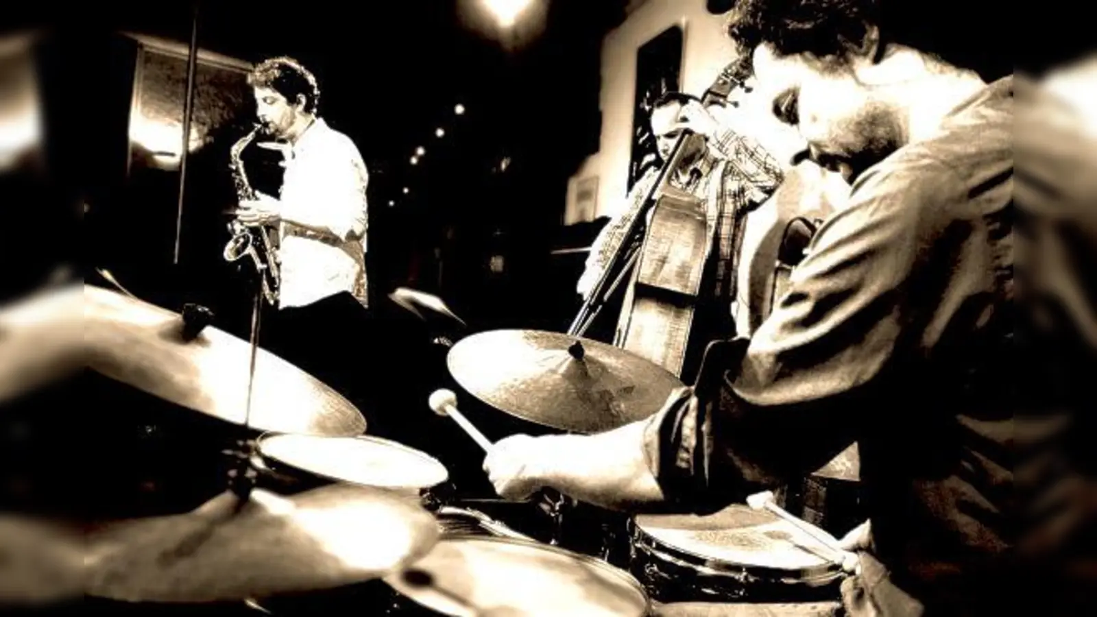 Komponieren selbst: »Sonic Drei« stehen am 2. Dezember im Import Export auf der Bühne.	 (Foto: VA)