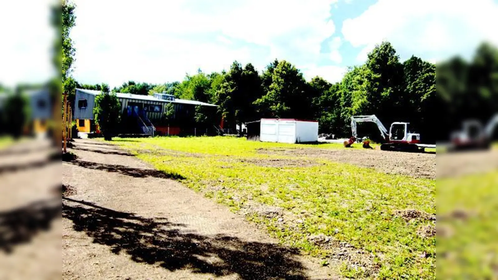 Vom Cosima-Wellenbad wird ein abkürzender Weg vorbei am Jugendtreff Cosi zur Englschalkinger Straße angelegt. 		 (Foto: hgb)
