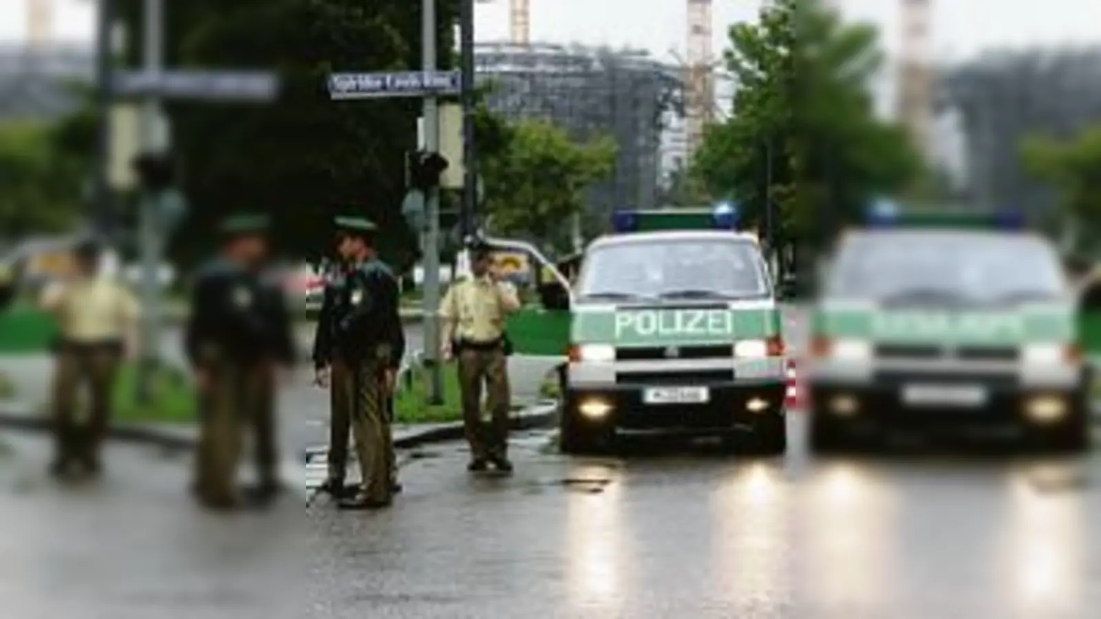 Einsatz im Olympiapark. Die Polizei war mit einem Großaufgebot ausgerückt.	  (Foto: pa)