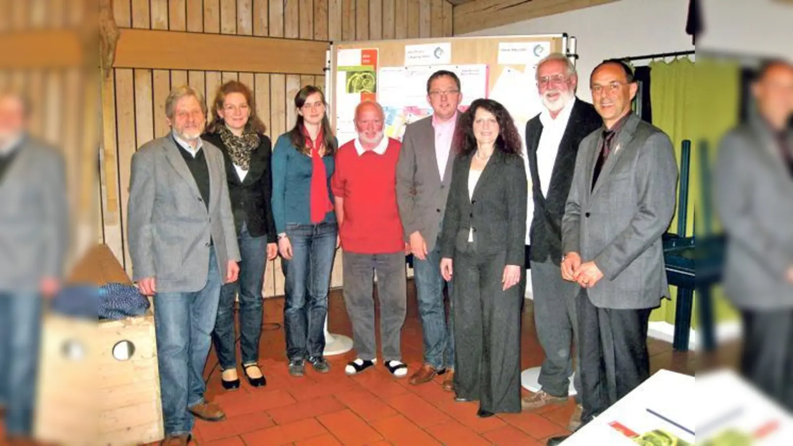 Der Vorstand des Kreisbildungswerks Ebersberg. Das KBW hat für das 40-jährige Jubiläum ein abwechslungsreiches Programm erstellt.	 (Foto: KBW)