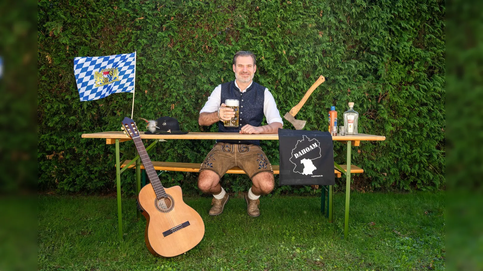 Der Musikkabarettist Vogelmayer ist am 30. März zu Gast in Perlach.  (Foto: Bernd Schaffrath)