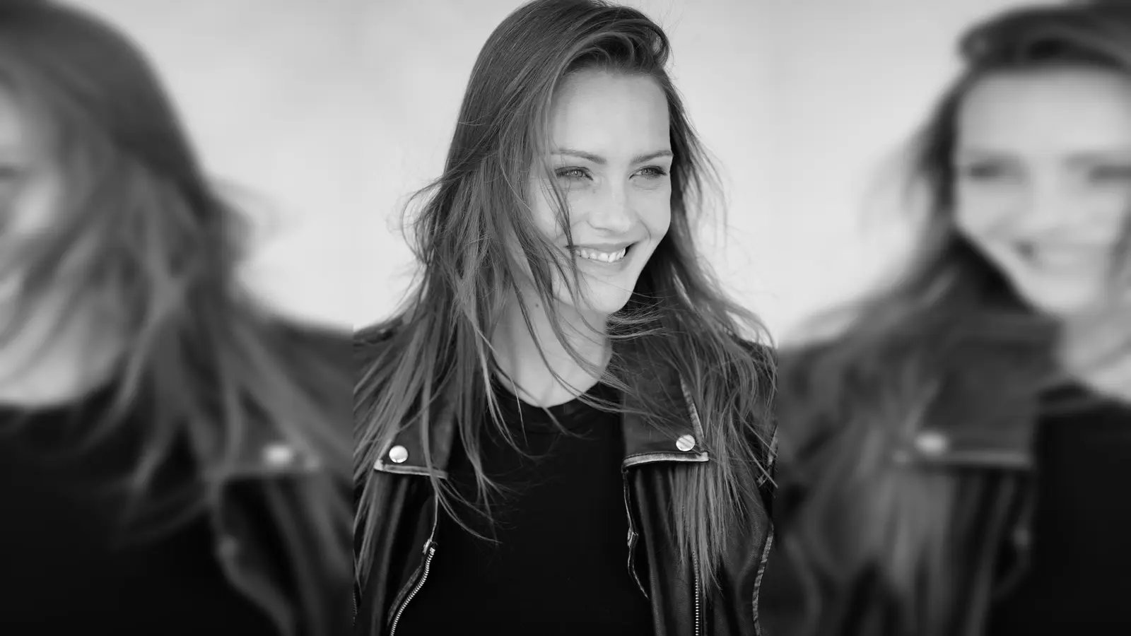 Für ihre Geschichten haben sich 23 Frauen porträtieren lassen und geben auf diese Weise anonymen Zahlen wie „2023 wurden insgesamt 167.865 Menschen Opfer von Partnerschaftsgewalt“ ein Gesicht. So wollen sie all denjenigen, die (noch) Gewalt erleben, neuen Mut schenken und nach französischem Vorbild zum Umdenken aufrufen: „Die Scham muss die Seite wechseln!“ (Foto: Anna Clara Schrenker / Peter Müller)