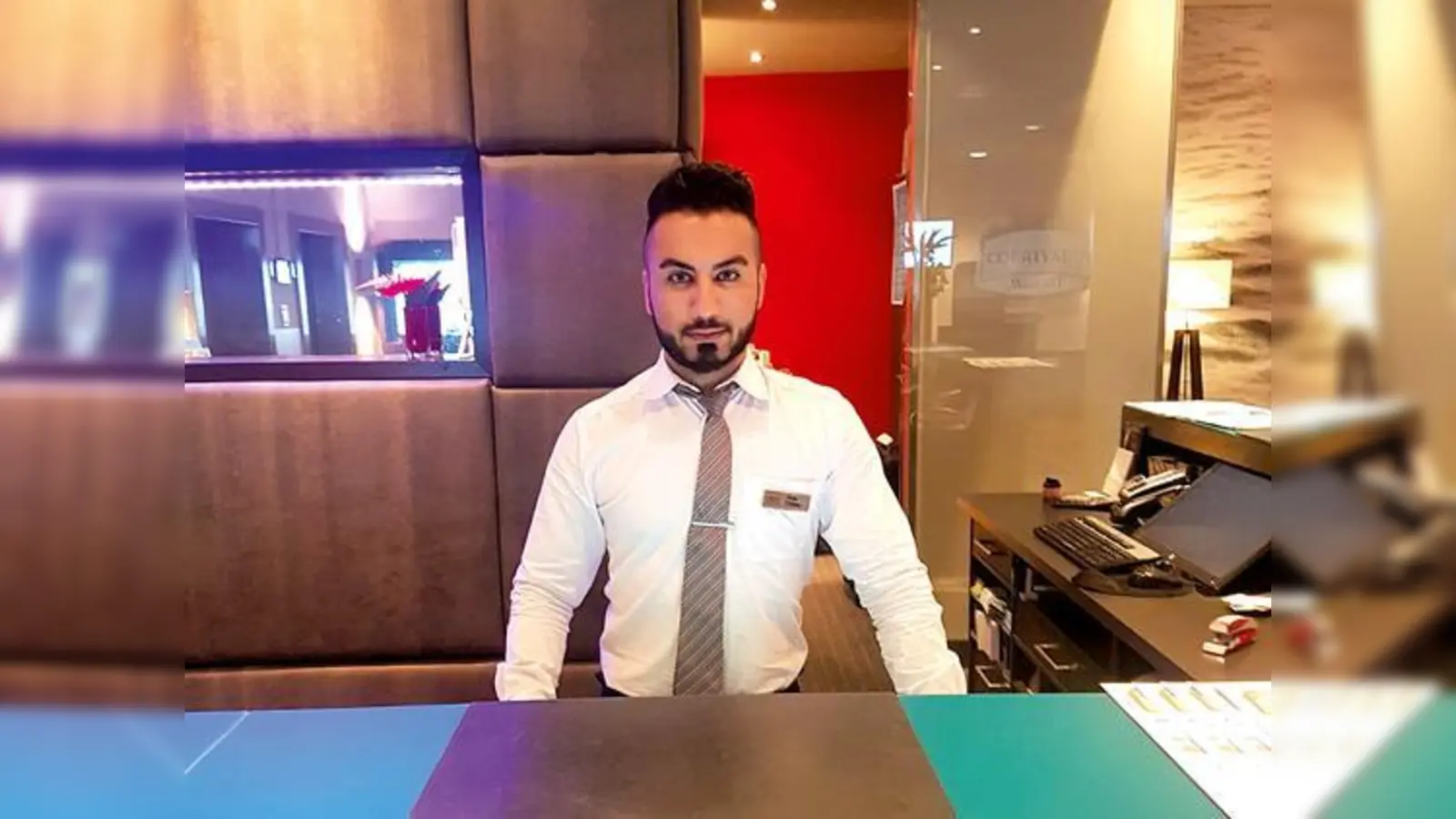 Aus Syrien geflüchtet, arbeitet Rony heute als Hotelfachmann.	 (Foto: privat)