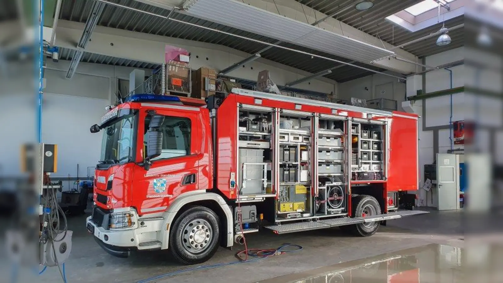 Der neue Gefahrgut-Gerätewagen (GW-G) ermöglicht einen höheren Einsatzbereich und wird von der Freiwilligen Feuerwehr Gauting betrieben. (Foto: Landratsamt Starnberg)