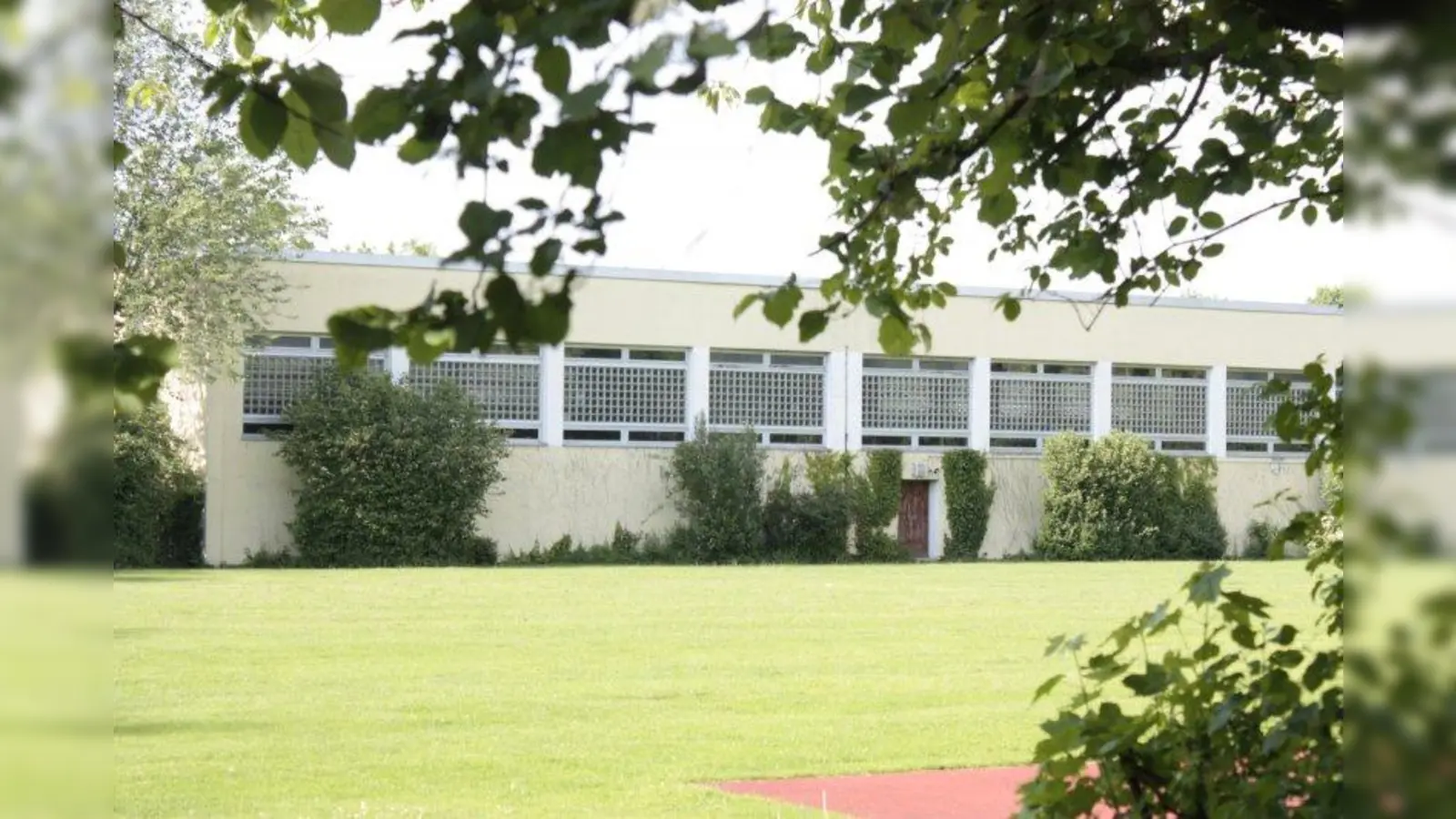 Die bestehenden Bauten sollen durch neue Gebäude ersetzt werden. (Foto: job)