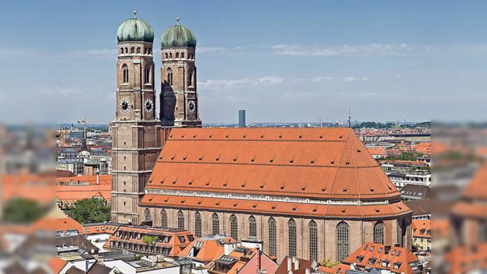 Der Liebfrauendom steht während des größten, christlichen Festes im Mittelpunkt. Im Internet lassen sich die Messen auch per Live-Stream verfolgen. 	 (Foto: Wiki Commons)