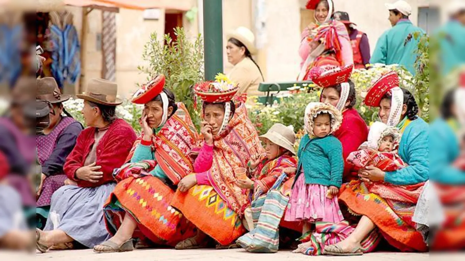 Hochzeitsgäste in den Hochanden. 	 (Foto: privat)