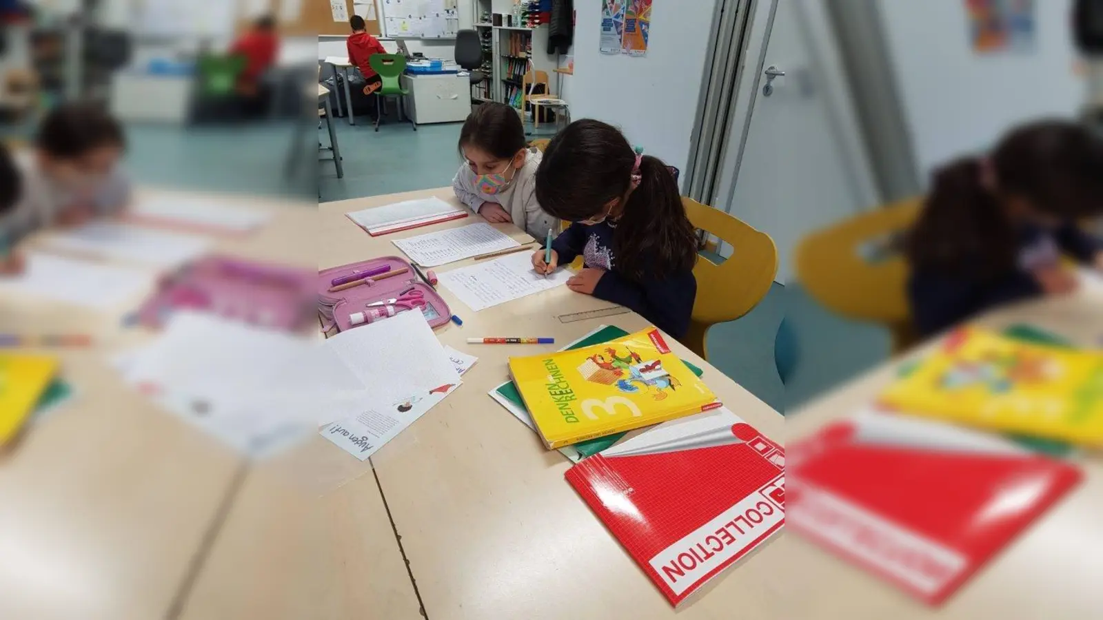 Die Fachkräfte im SOS-Kindertageszentrum unterstützen beim Homeschooling und sind in gutem Austausch mit den jeweiligen Lehrkräften und Schulen (Foto: © SOS-Kinderdorf München)