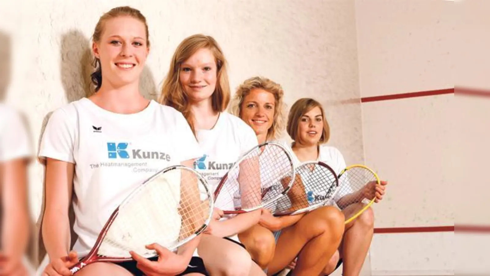 Die Bayernliga Damenmannschaft des SC Deisenhofen: Sarah Schmidbauer, Saskia Beinhard, Silvia Schnellrieder und Ramona Bauer (v. l.). 	 (Foto: VA)