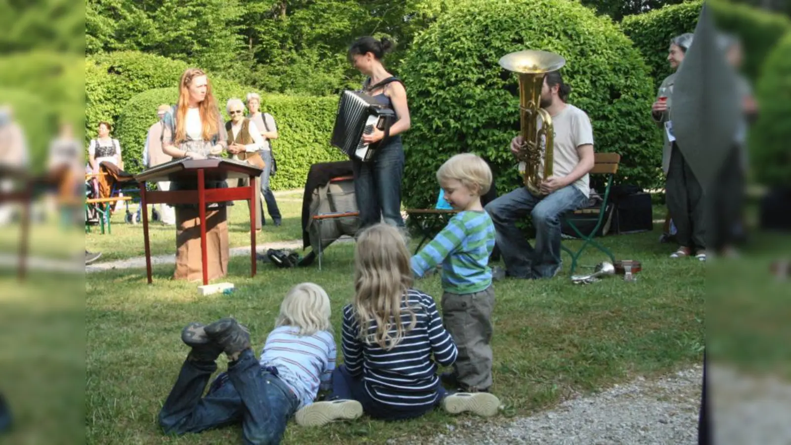 (1)	Die Jodlfisch-Musiker verzauberten groß und klein mit ihrem internationalen Repertoire. (Foto: US)