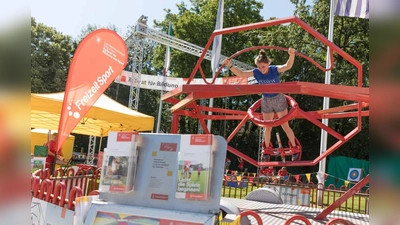 Mitmachen und ausprobieren heißt es wieder am 7. Juli beim Münchner Sportfestival auf dem Königsplatz - wie hier beim 3-D-Flieger. (Foto: Paddy Schmitt)