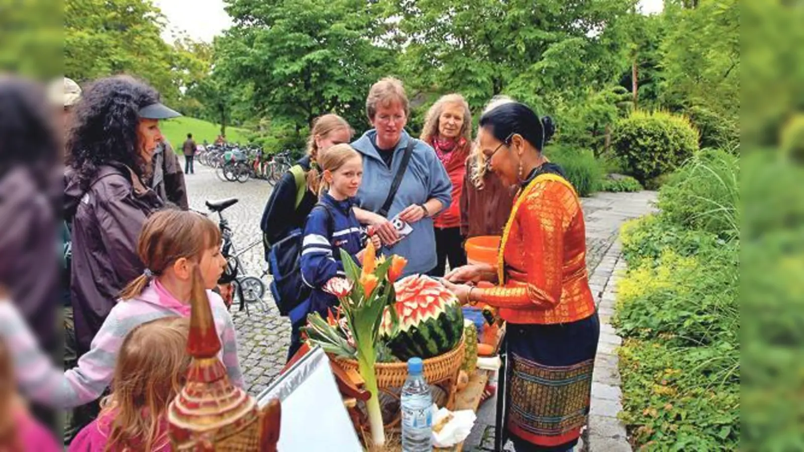 Bei der Eröffnung des Skulpturenparks am 1. Mai wird vom Dudelsackspieler bis hin zur Melonenschnitzerei alles geboten, was das Herz begehrt.	 (Foto: VA)