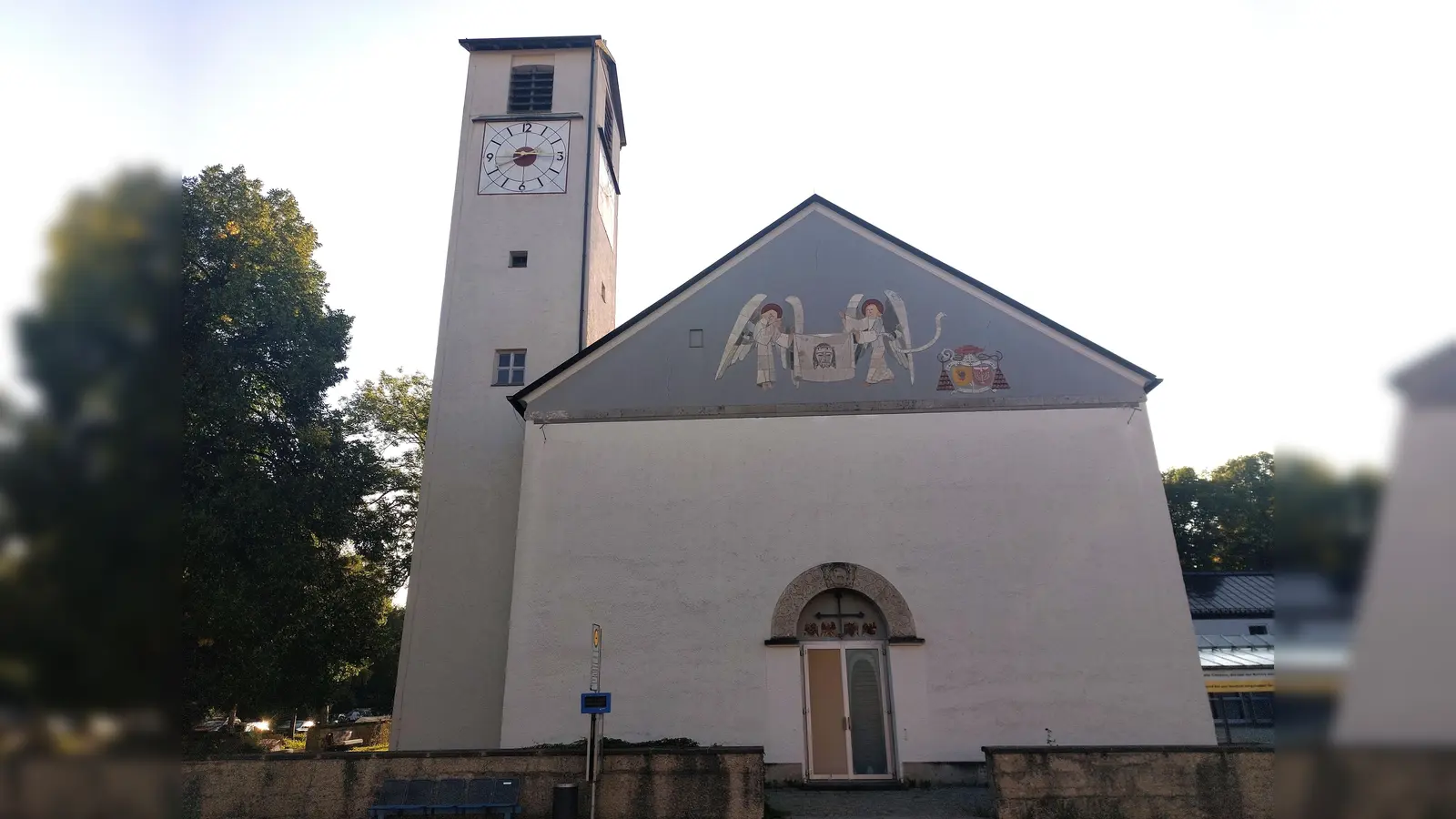 In der Pfarrkirche Heilig Blut in der Scheinerstraße findet ein Gedenkgottesdienst für Hermann Josef Wehrle statt. Wehrle wirkte dort als Kaplan. (Foto: bas)