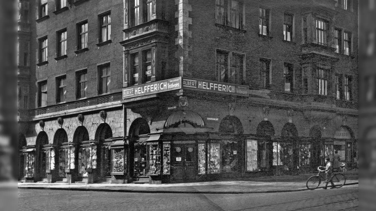 In fünf Kapiteln widmet sich die Ausstellung „Sendling ,arisiert' – Enteignung und Vertreibung jüdischer Nachbarn im Nationalsozialismus” dem Schicksal von jüdischen Bürgern in Sendling. (Foto: Stadtarchiv München)
