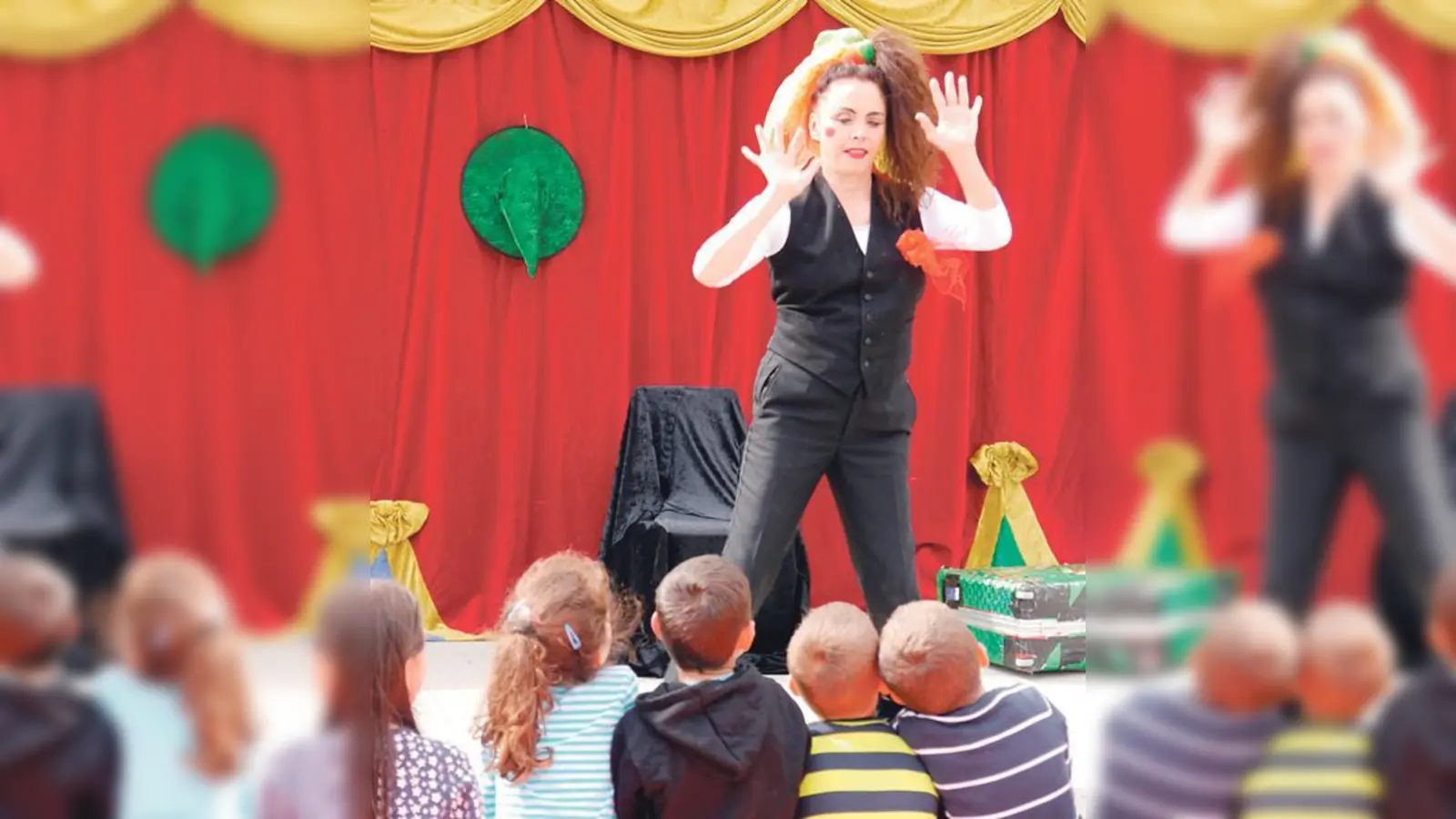 Ganz ohne Worte wirbt die freimanner Künstlerin Ingrid Irrlicht für den respektvollen Umgang untereinander.	 (Foto: VA)