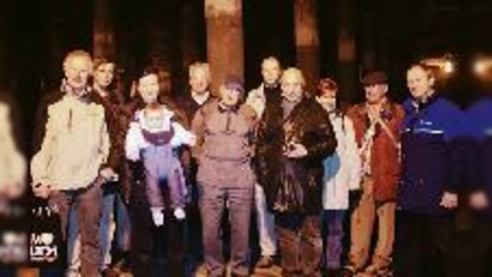 Sie wagen sich in den Untergrund: Eine Gruppe des NordOstKulturVereins ging der Frage nach: »Wohin fließt das Wasser des Münchner  (Nordostens?«Foto: ak)