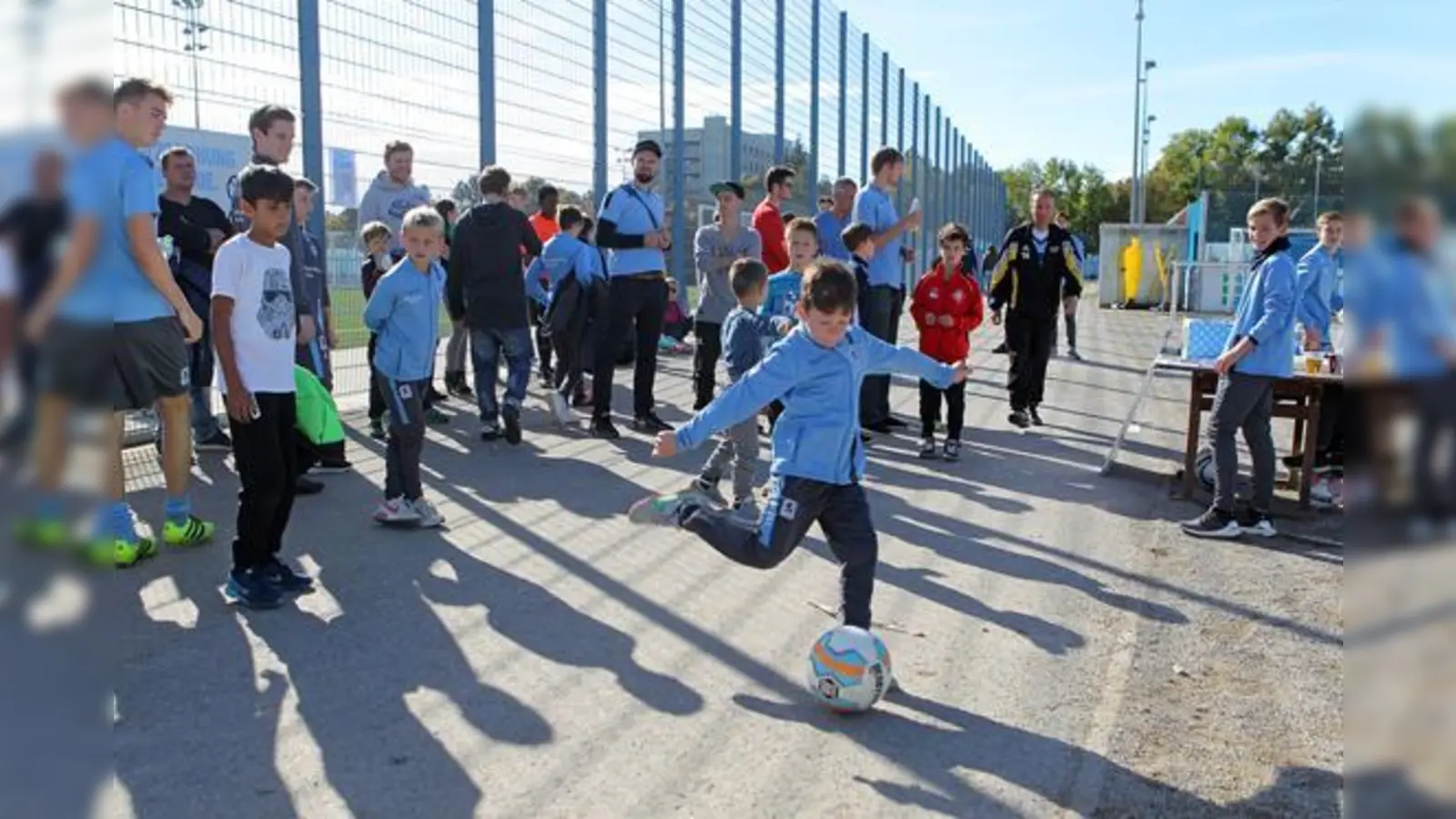 Spiel und Spaß: Tag der offenen Tür im Nachwuchsleistungszentrum der Junglöwen.  (Foto: Anne Wild)