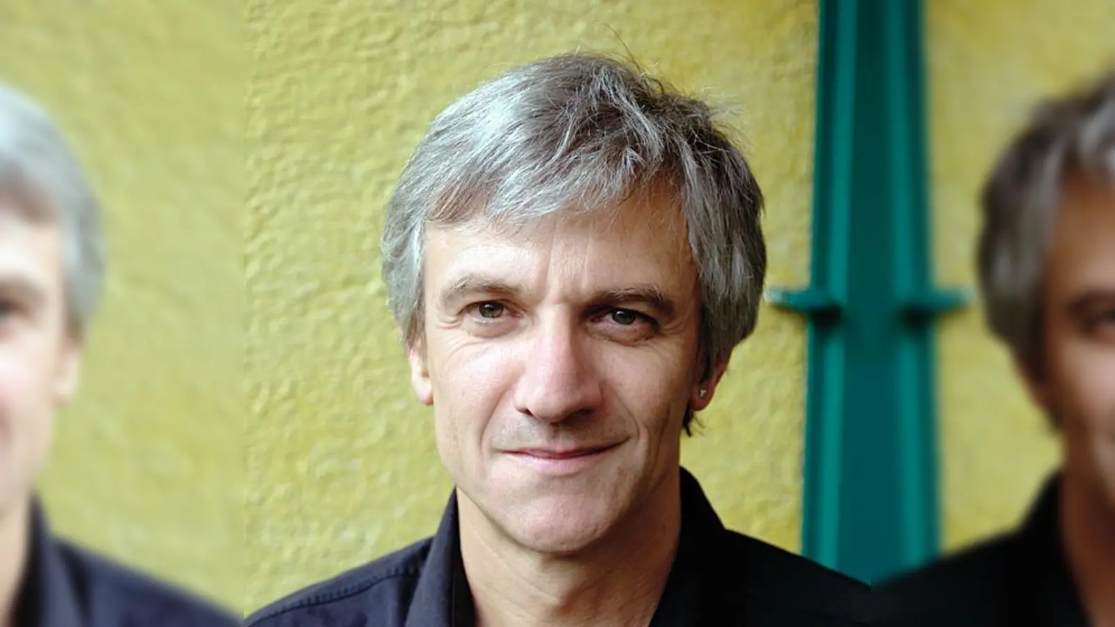 Schriftsteller und Drehbuchautor Peter Probst liest im Ismaninger Kulturzentrum.  (Foto: Wolfgang Balk)