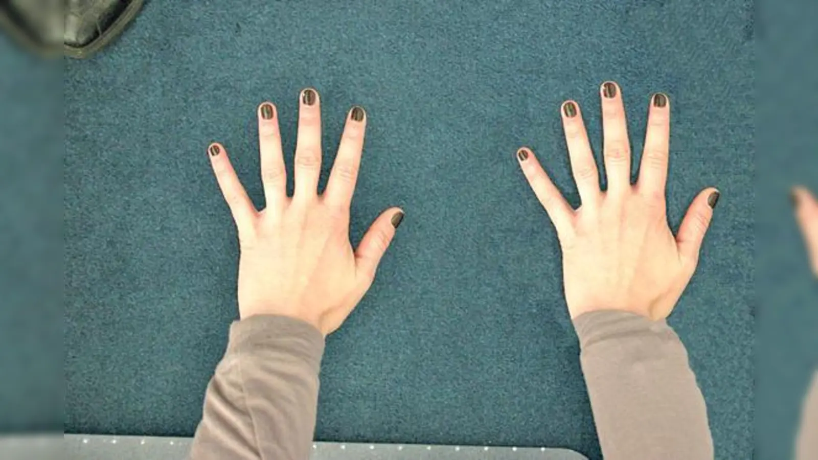 Für Linkshänder wären zwei linke Hände ein Vorteil  vor allem, weil das noch immer vorkommende »Umschulen« damit unmöglich wäre.	 (Foto: cr)