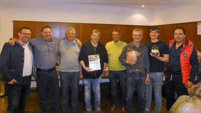 Die Preisträger (v.l.): René Buchmann, Georg Halmburger, Georg Rittler, Jo Schweiger, Roland Frick, Anton Bogner, Michael Hiebl und Martin Bichler.  (Foto: CSU Pliening)