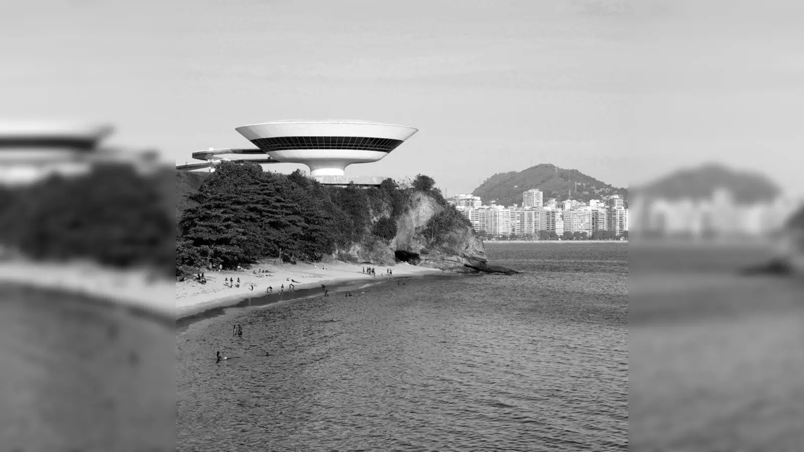 Futuristisch: Das Niteroi Contemporary Art Museum unweit von Rio de Janeiro. (Foto: Devaney Claro)