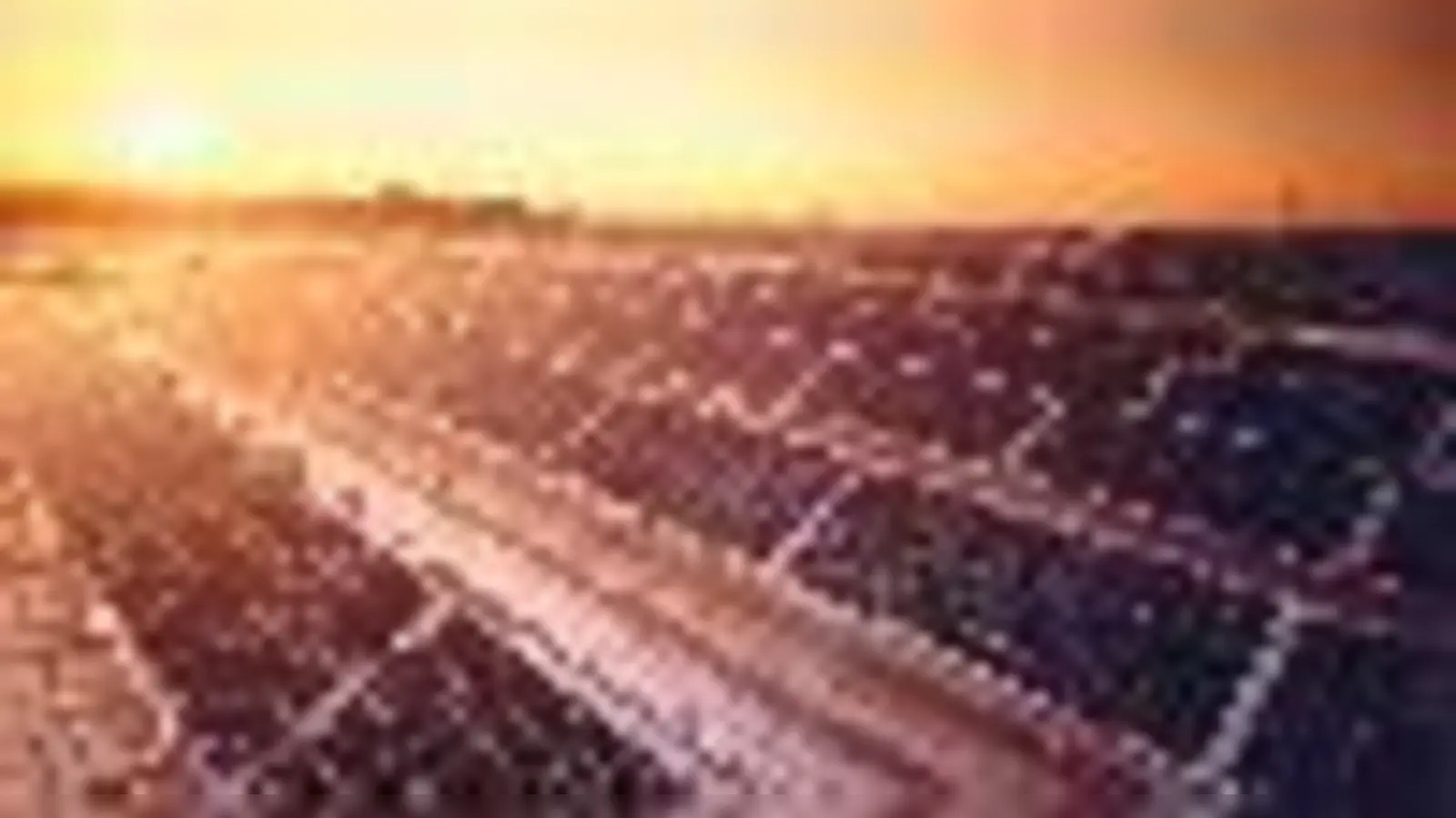 Im Bauzentrum München erfahren die Besucher Interessantes über Fotovoltaik­anlagen und erhalten einen Blick über die Dächer der Messe.  (Foto: SWM)