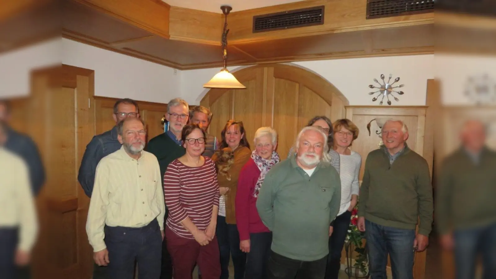 Ferdinand Mehringer, Norbert Hufschmid-Steinmetz, Hartmut Witting, Beate Meier, Hans Lex, Gudrun Schley, Marianne Lex, Johannes Plomitzer, Silvia Kressierer, Theresia Angermaier, Rudolf Thalmeier (v. li.): So sieht die neue Vorstandschaft aus. (Foto: Verein)
