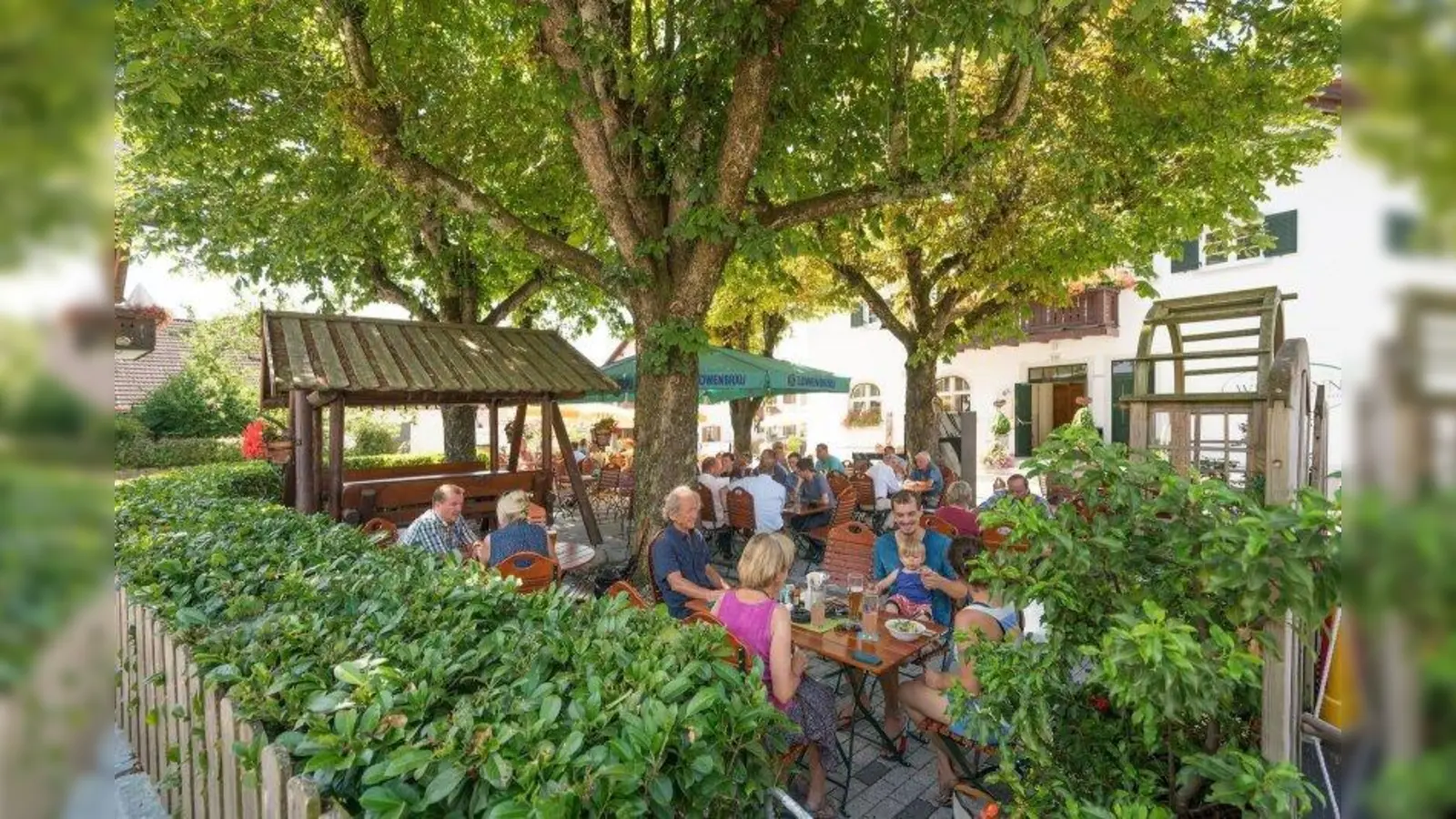 So schön kann es im Biergarten - hier beim Alten Wirt in Gilching - sein. Anders als auf unserem Bild vom Vorjahr gelten jetzt einige Vorgaben. Wenn alle diese einhalten, steht einem Biergartenbesuch nichts im Wege! (Foto: Klingseisen Fotografie)
