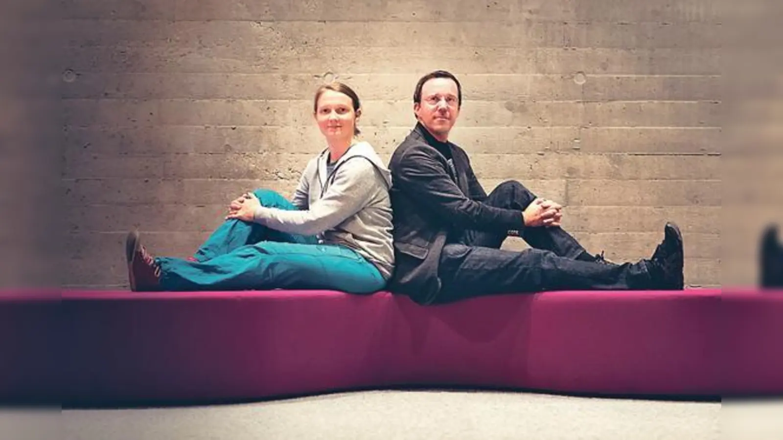 Meike Harms und Markus Berg sind die Gastgeber der Lesebühne »Dichter ran ans Wort«.	 (Foto: Pierre Jarawan)