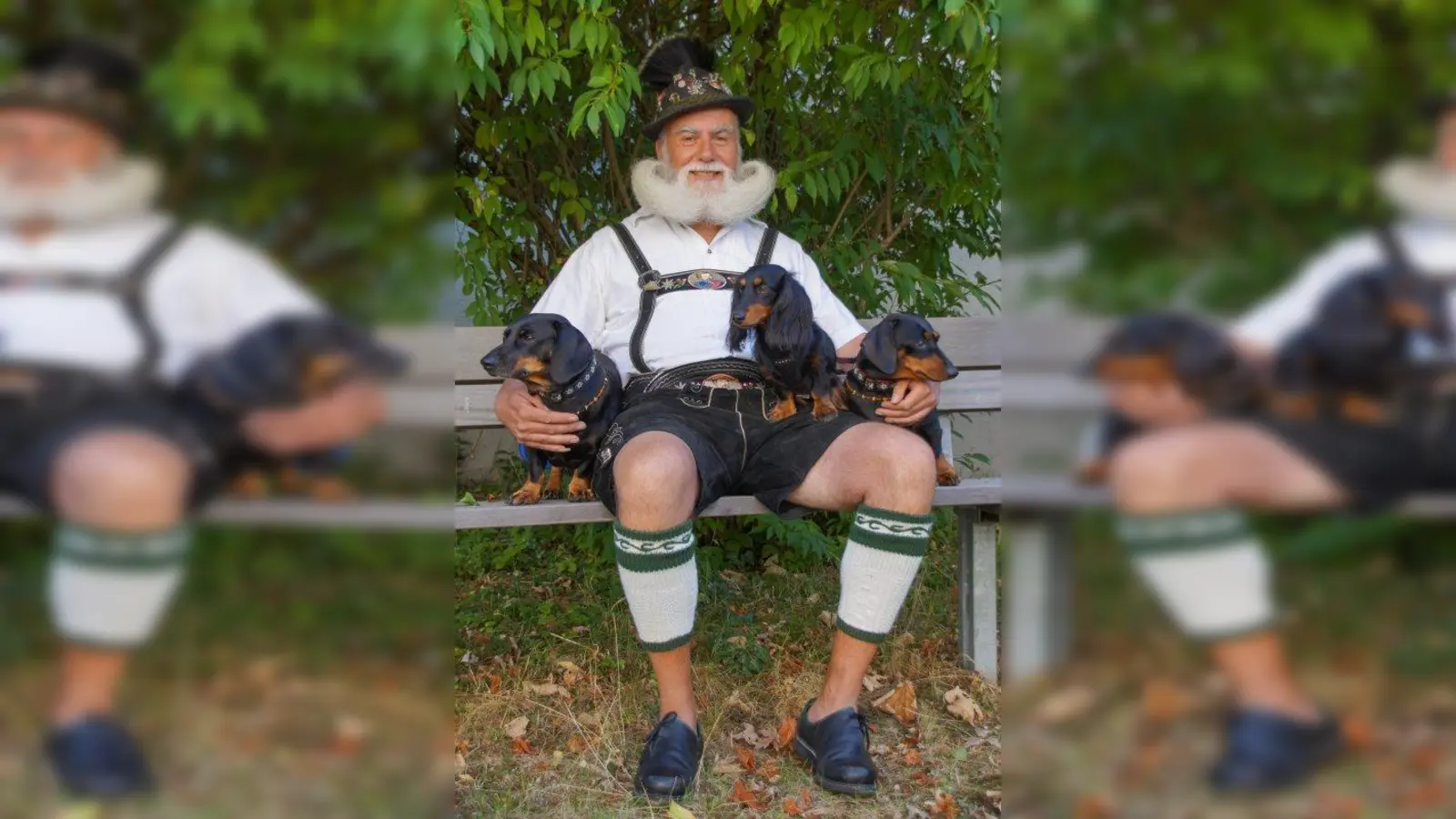 Werner Waldhütter mit seinen Dackeln Kini (l.) und Sissi (r.) sowie Pflegedackel Paula (m.). (Foto: pp)