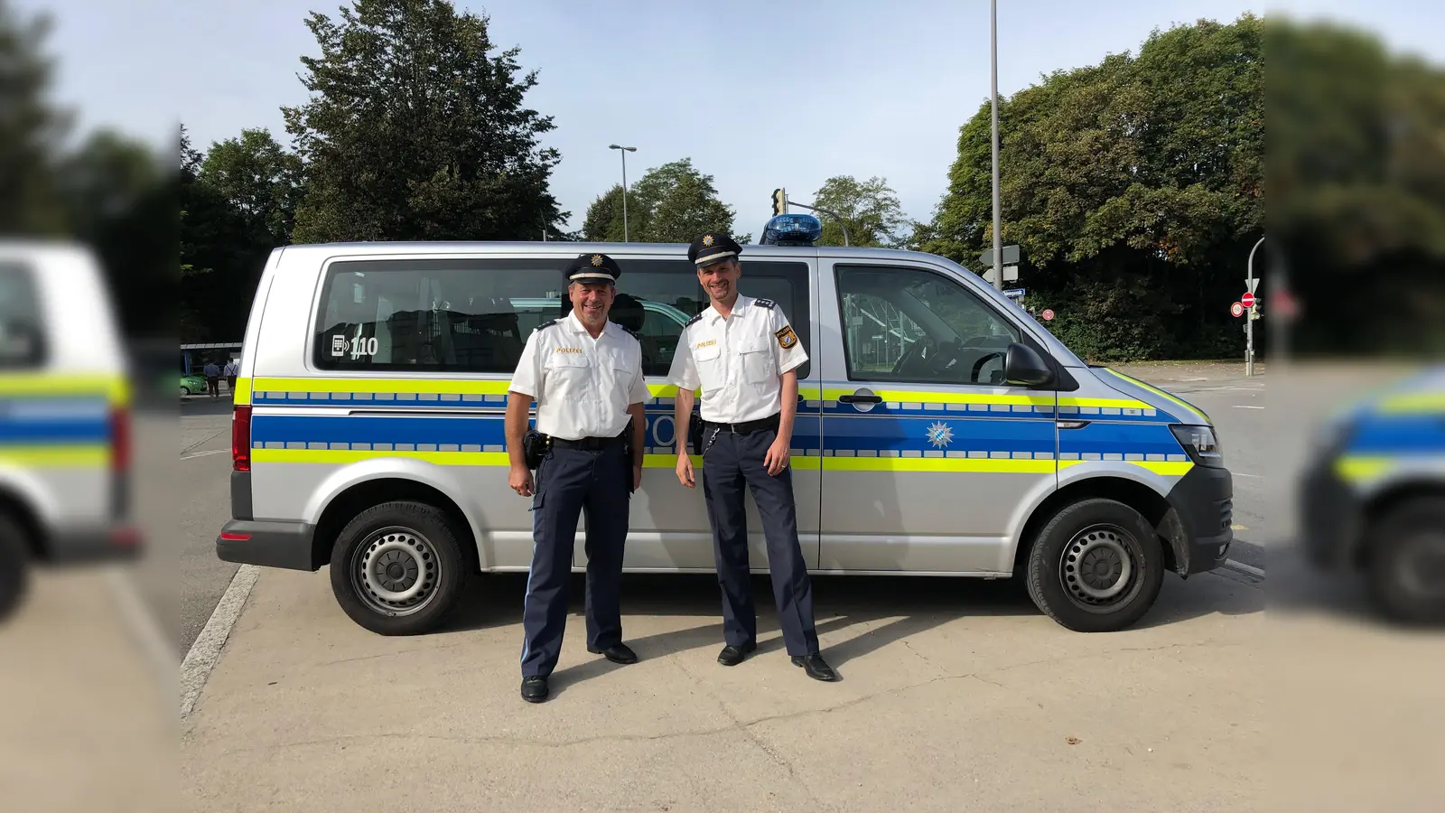 Erster Polizeihauptkommissar Helmut Biermeier und Polizeihauptkommissar Dieter Heumann geben Tipps, wie man sich Langfinger vom Leibe hält.  (Foto: hw)