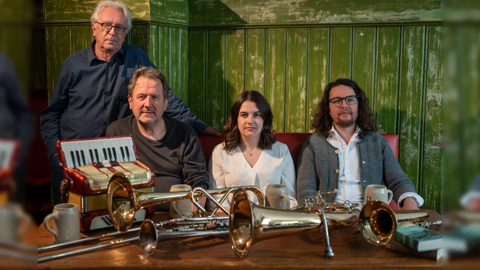 Begleitet wird Gerd Anthoff von Florian Burgmayr, Hans Kröll und Carina Freisleben. (Foto: Adrienne Meister)