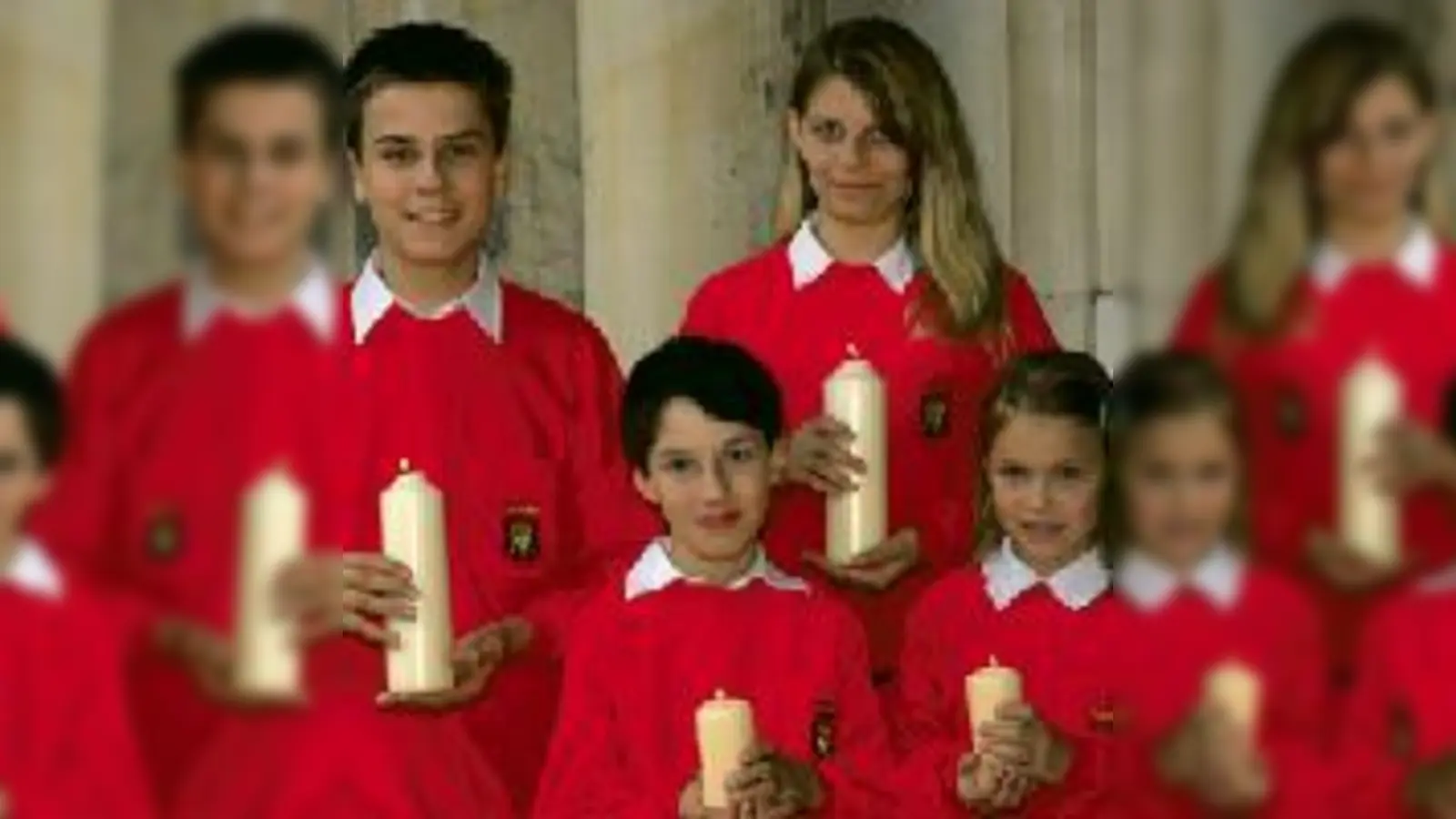 Die Münchner Chorbuben und Chormädchen singen simmungsvolle Weihnachtslieder.	 (Foto: VA)