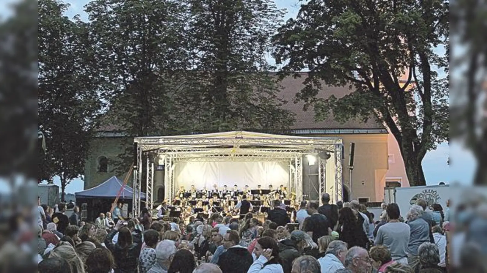 Die Blaskapelle Höhenkirchen-Siegertsbrunn spielt am kommenden Samstag zünftig auf.	 (Foto: VA)