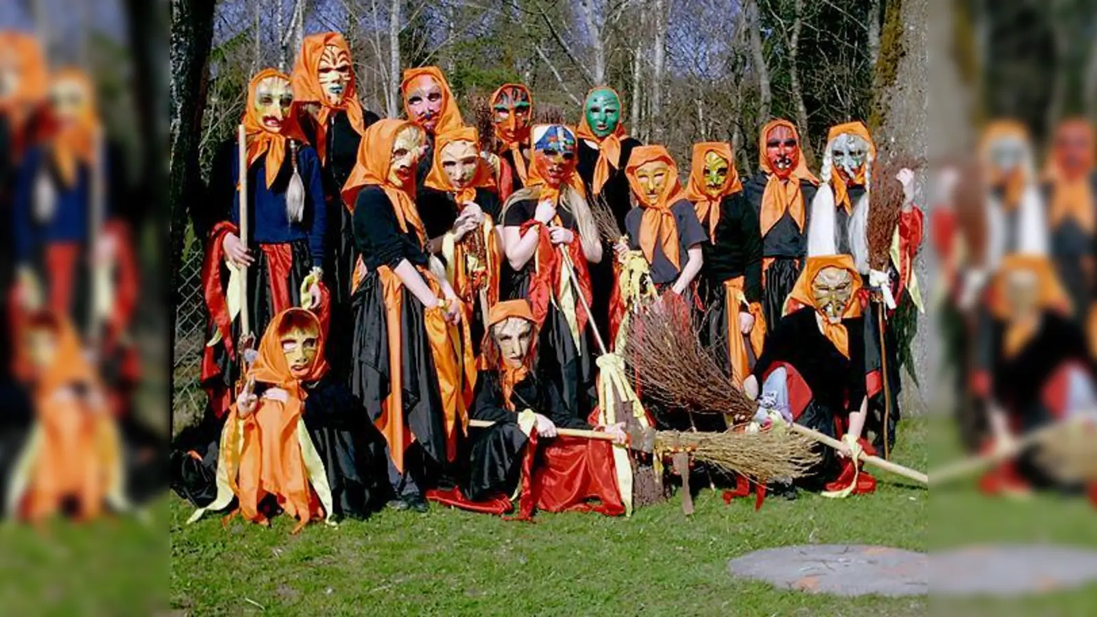 Die Kirchseeoner »Jugendhexen« warten schon auf ihren Einsatz am 30. April.   (Foto: Privat)