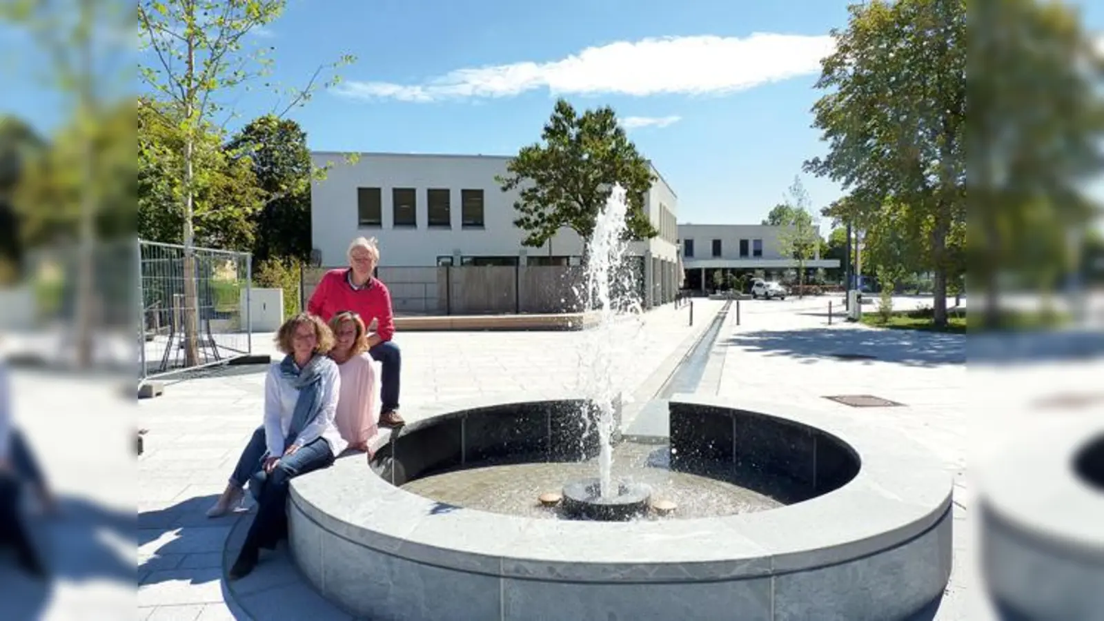 Bei der  (Foto: Zweite Bürgermeisterin Dr. Angelika Kühlewein, Bauamtsleiterin Christiane Kmoch, Architekt im Bauamt Heinz Szuggar.)