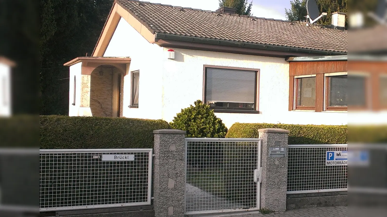 Die Wohngruppe in einem kleinen Einfamilienhaus bietet mit Gemeinschaftsräumen und einem naturnahen großen Garten die Möglichkeit für einen Neustart. (Foto: dh)