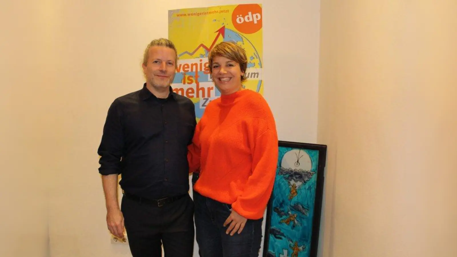 Astrid Pernes und Alpan Önder von der ÖDP München stehen jeden Mittwoch von 18 bis 20 Uhr im Bürgerbüro in der Wilderich-Lang-Straße 10 für Gespräche zur Verfügung. (Foto: sb)