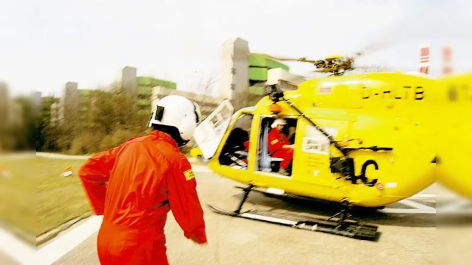 Hier zählt jede Sekunde. Notarztteams auf den Straßen und in der Luft arbeiten eng mit dem Klinikum Bogenhausen zusammen.	 (Fotos: StKM)