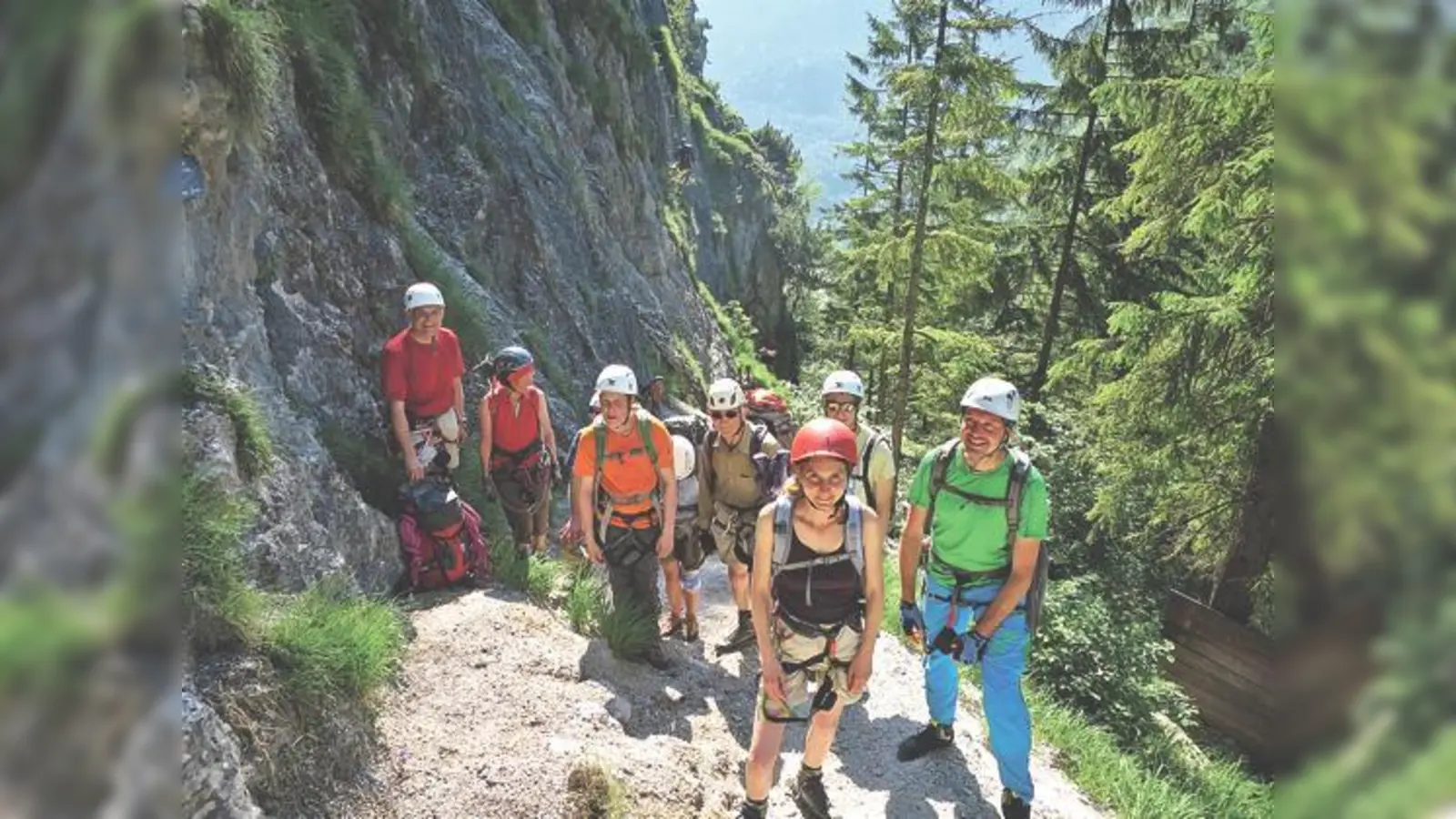 Die DAV-Sektion Ebersberg-Grafing startet in den Bergsommer  Hier beim Start am Grünstein-Klettersteig.	 (Foto: Otto Hartl)