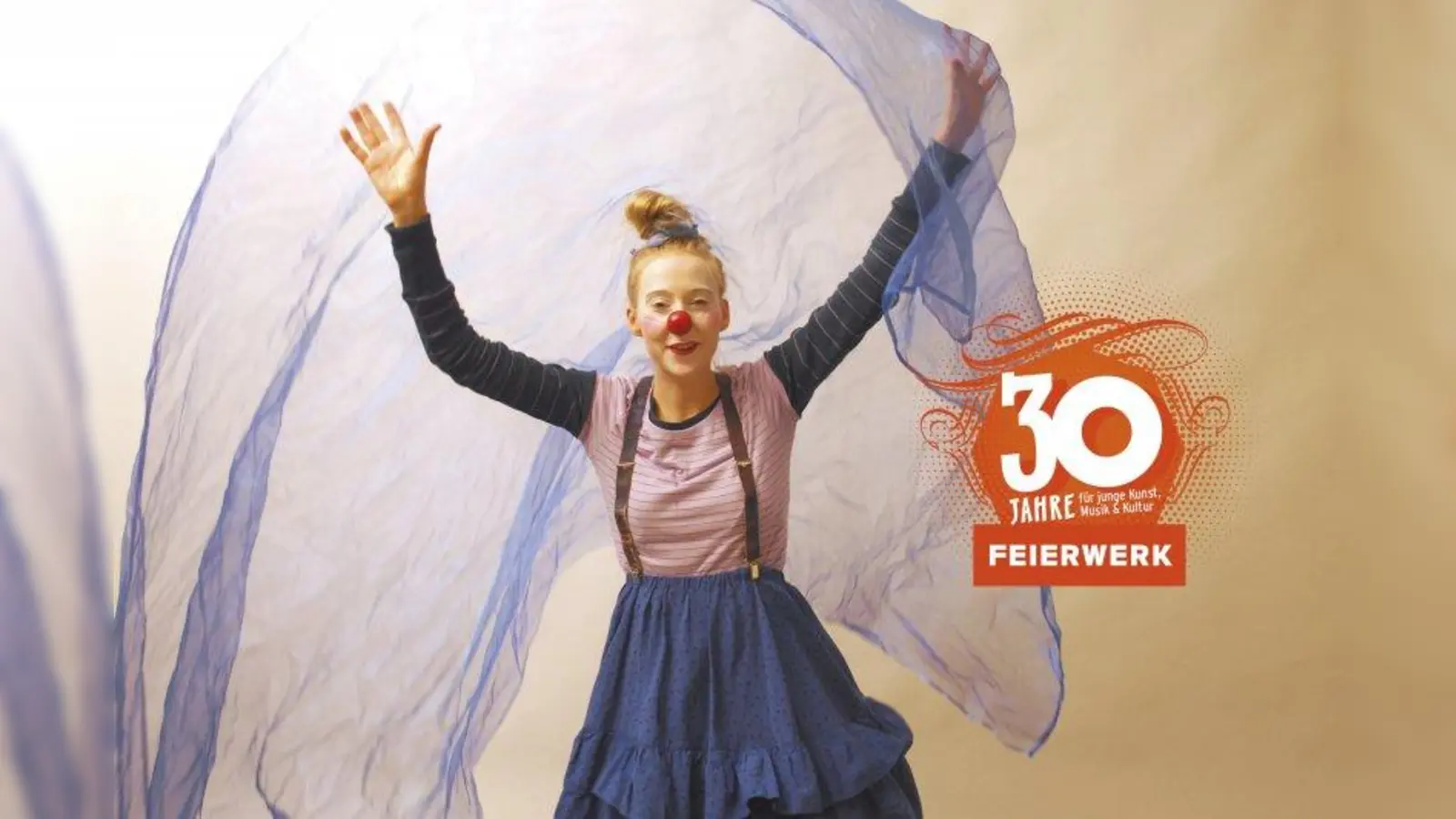 Clowness Glucks geht mit den Kindern am Nachmittag auf eine lustige Schatzsuche über das ganze Dschungelpalast-Gelände. Kniffelige Aufgaben müssen gelöst werden. (Foto: Feierwerk)