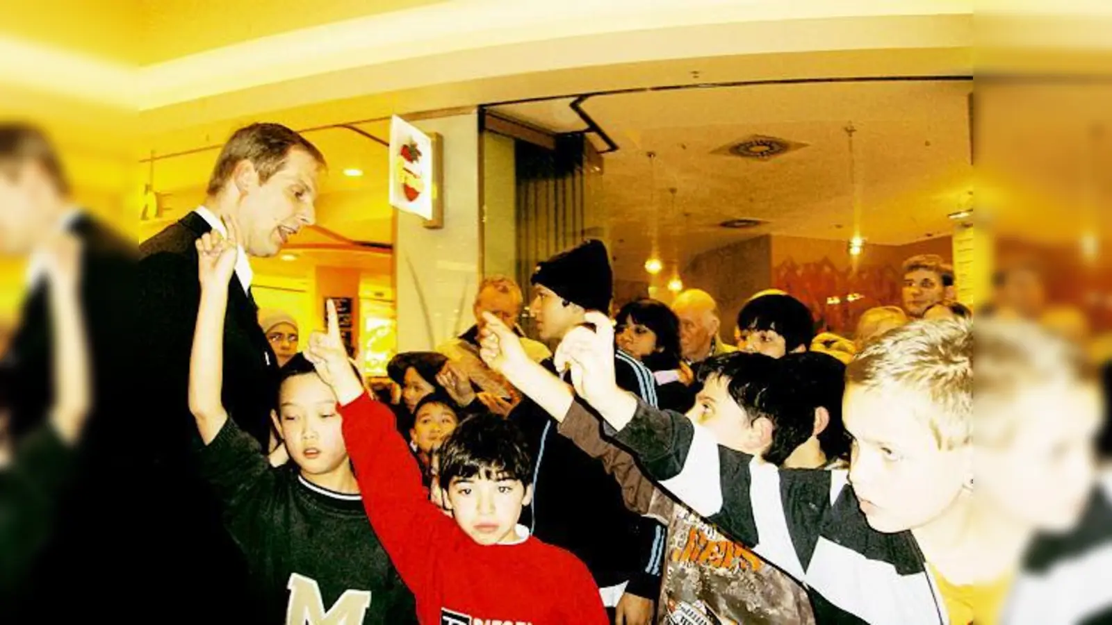 Zum Sport gehört auch Disziplin. Das haben die Kinder bei der Aktion verstanden.	 (Foto: Boxfabrik)