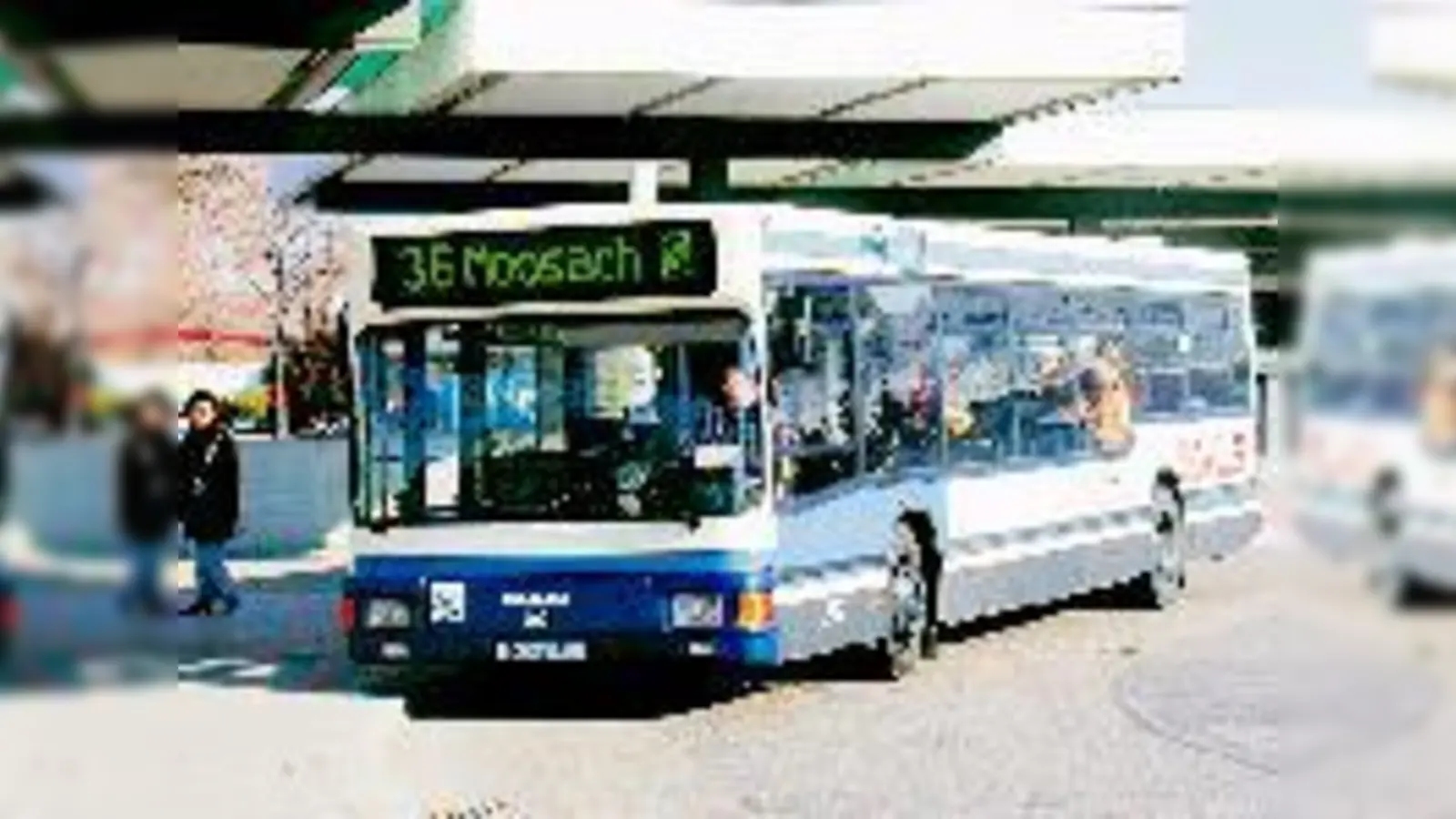 Die Bussituation in Moosach verbessert sich ab Dezember 2004 mit dem neuen TopBus-Konzept. Die neu eingerichtete Linie 72 wird den Moosacher Süden erschließen.	 (Foto: Archiv)